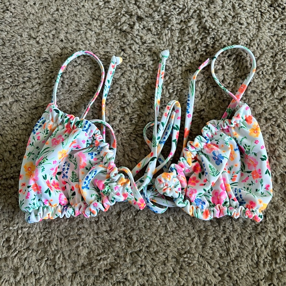 Kulani Kinis bakini top